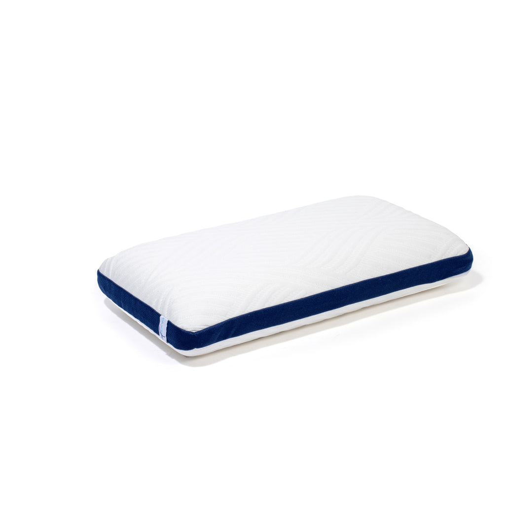 La Almohada BluDream King Size elaborada de Memory Foam, con tecnología Fresh+, se adapta a la forma de tu cabeza y cuello aliviando la presión para un soporte correcto.
