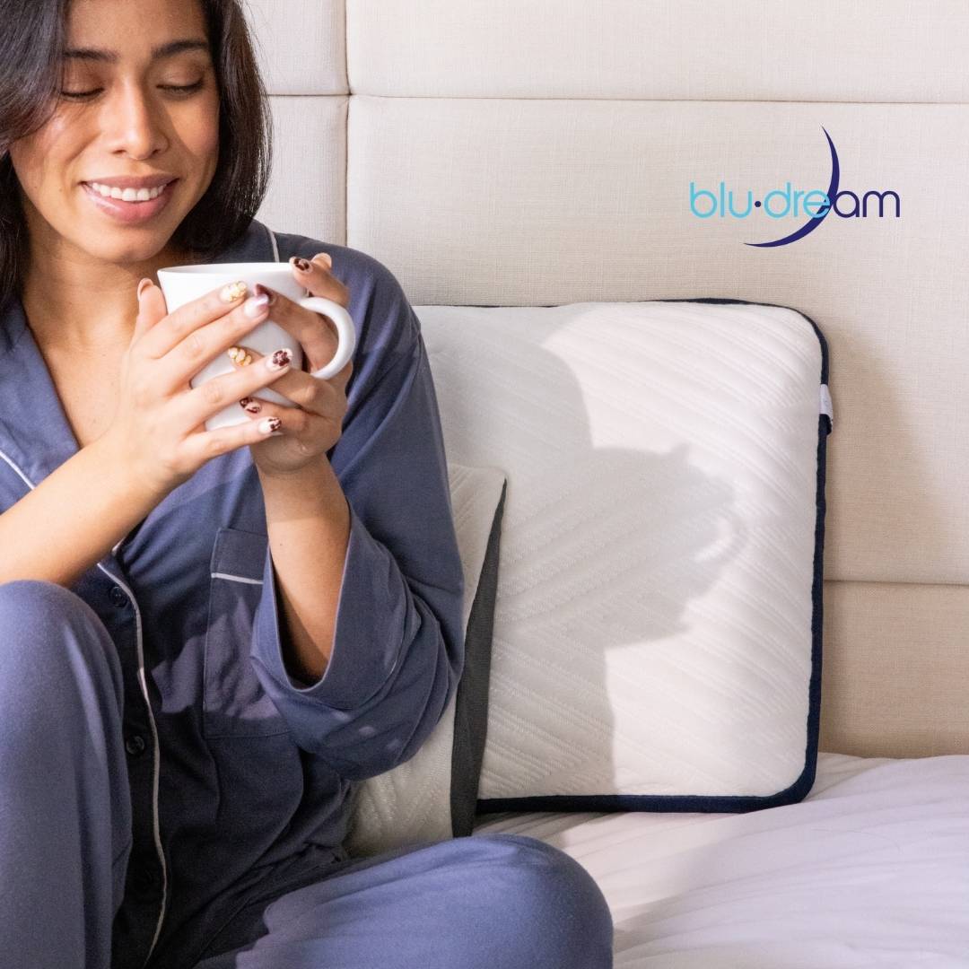 Almohada BluDream Lumbar Balance, soporte ergonómico  específico en la zona lumbar para el alivio de presión, su relleno, fabricado con TechFoam, una espuma de última generación que ofrece un equilibrio perfecto.