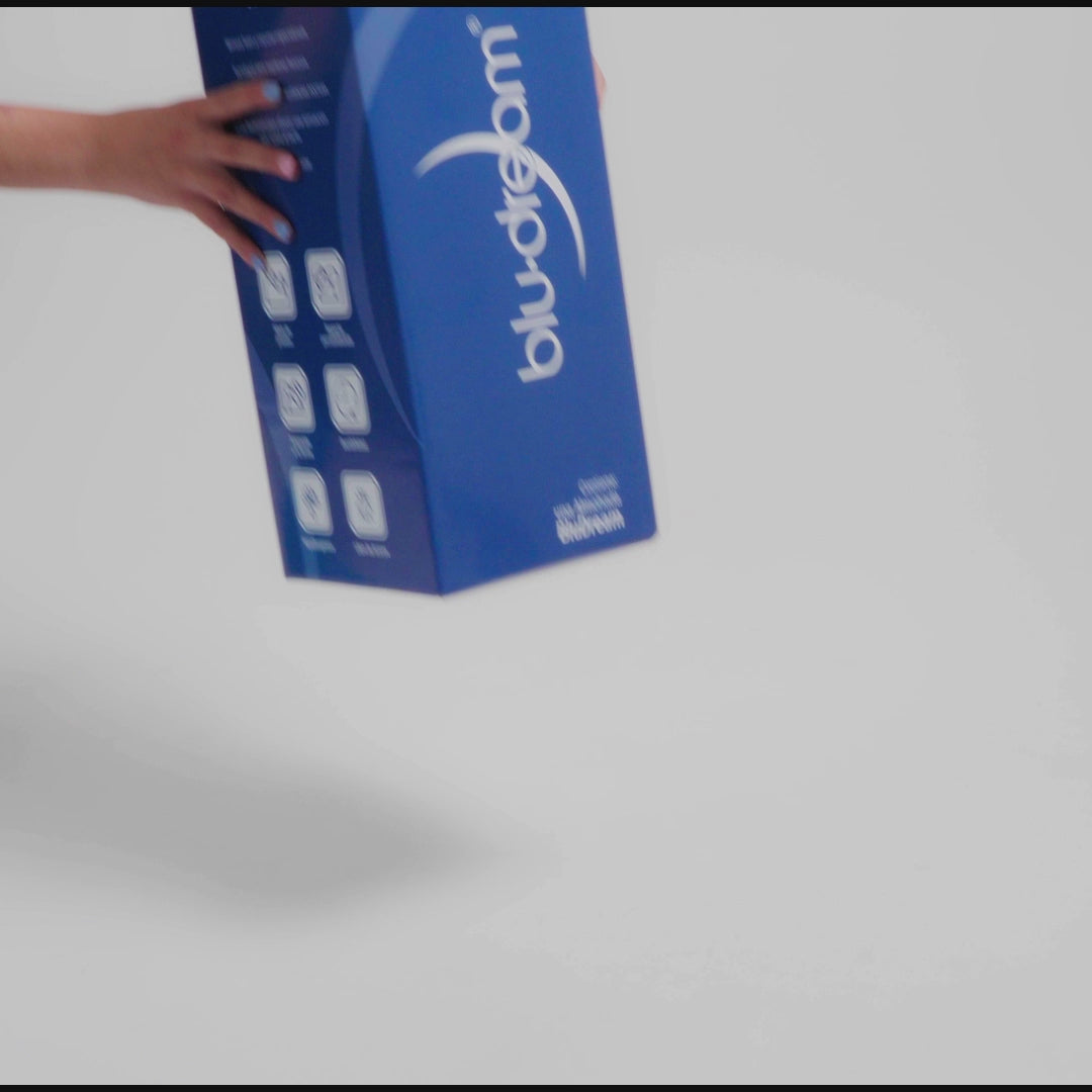 Almohada cervical ergonómica con dos alturas, ideal para alinear cuello y columna, con  funda hipoalergénica lavable. La Almohada BluDream Cervical cuenta con una alta densidad de Memory Foam para ofrecer aún mayor soporte, adaptabilidad y durabilidad.